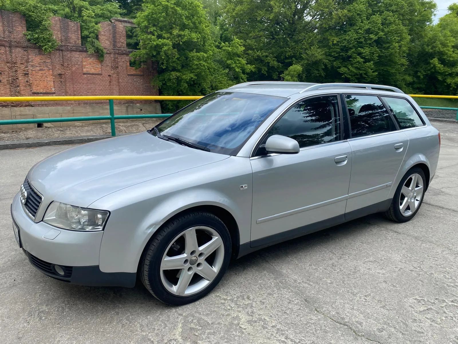 Audi A4 1.8 Turbo Zarejestrowany w Kraju