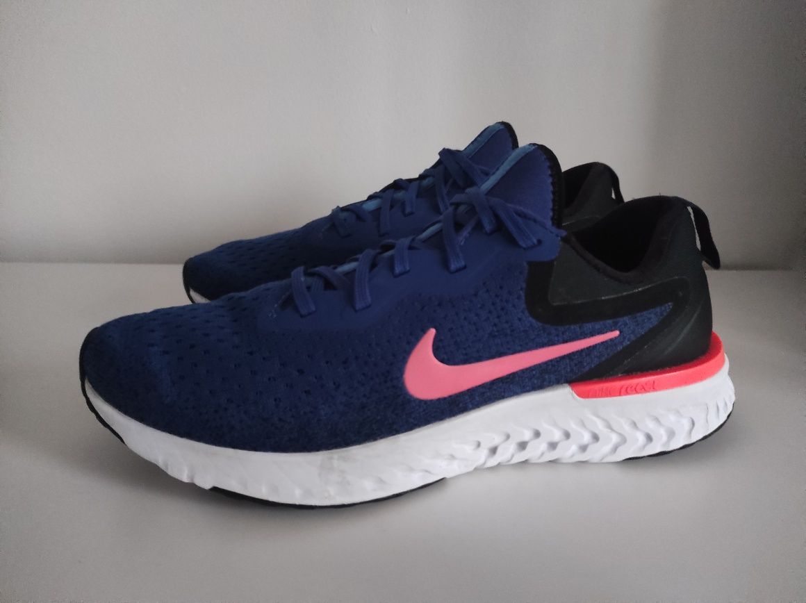 Nike Odyssey React