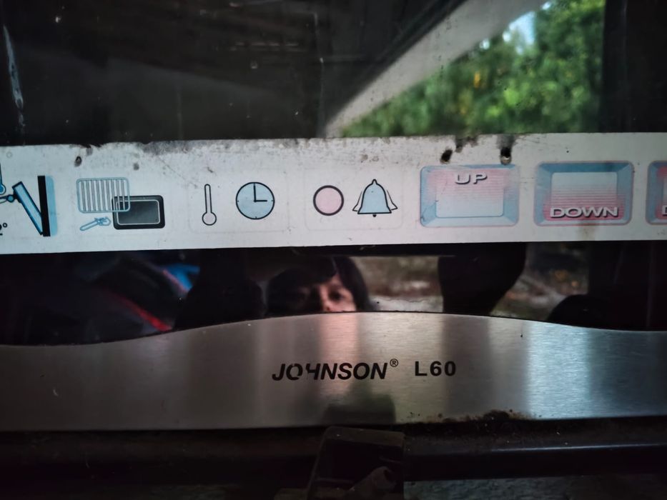 Forno elétrico a funcionar