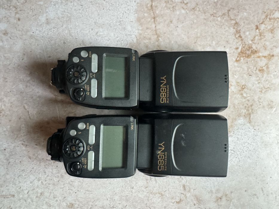 Zestaw 2 lampy błyskowe Yongnuo YN685 stan świetny, stopka NIKON