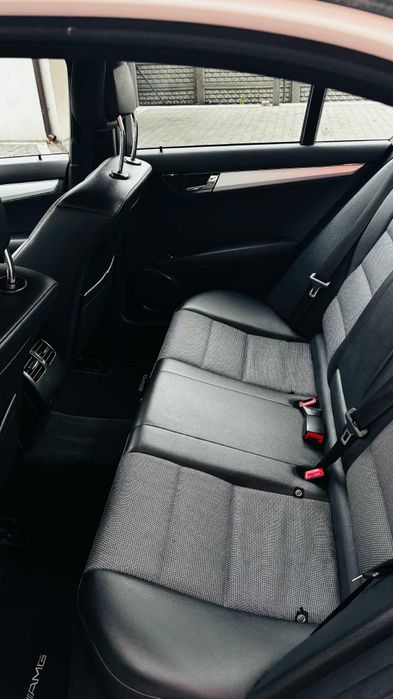 Mercedes Benz AMG C200 kompressor 1.8 183km