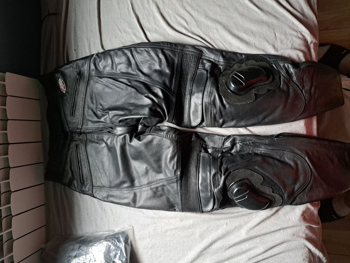 Sprzedam kurtkę XXL,Spodnie XL,rękawice, pas,buty rozmiar 43,albo kąpl