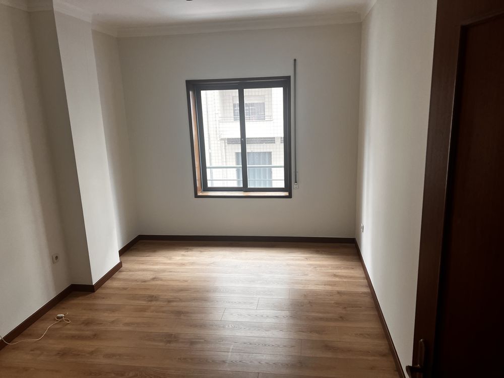 Arrendo Quarto (zona BragaParque) com despesas incluidas
