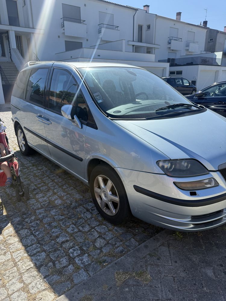 Carro fiat 8 lugares esposende