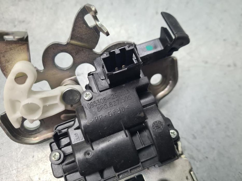 Fechadura / fecho da mala AUDI A1 Sportback (8XA, 8XF)