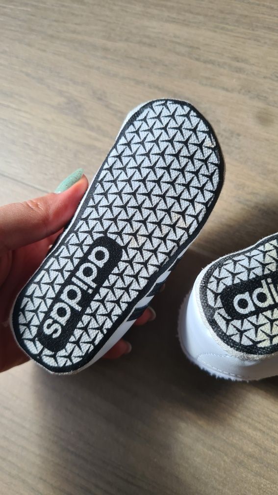 Buciki niemowlęce białe niechodki adidas 19 sneakersy adidaski