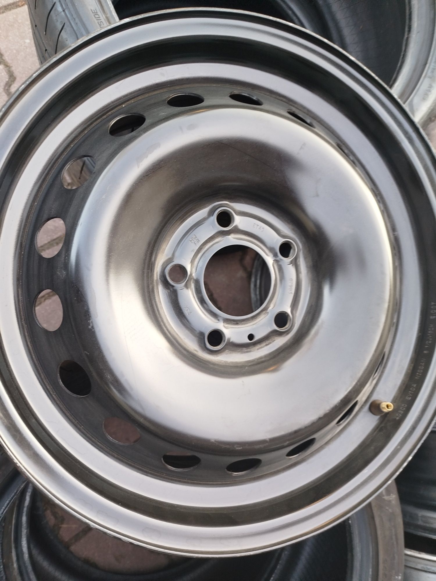 sprzedam felgi Stalowe 16 cali, 5x114,3 NISSAN