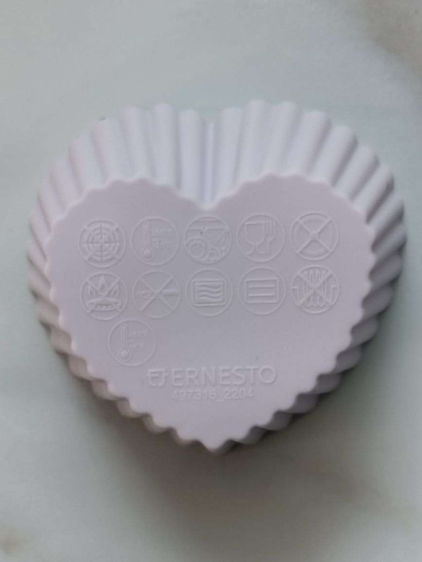 Силіконові форми  для кексів формі серця
Силіконові форми Ernesto. 12