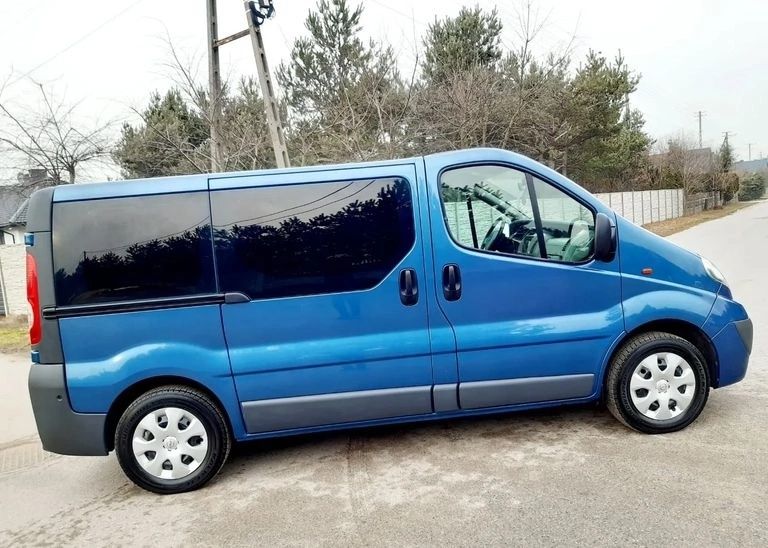 Opel vivaro 2,5L1H1