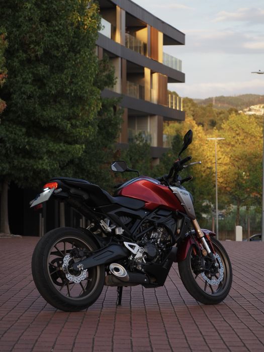 Honda CB125R (2021)