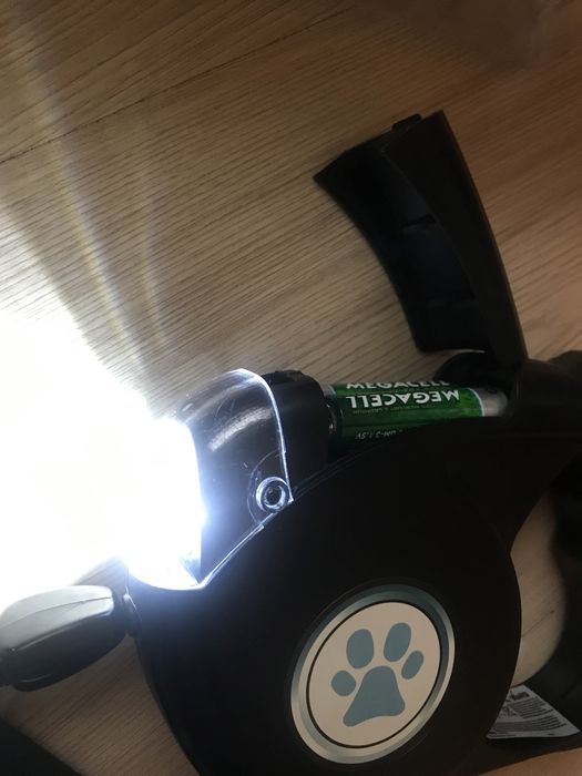Smycz z latarką.Nowa.Szybka wysyłka!