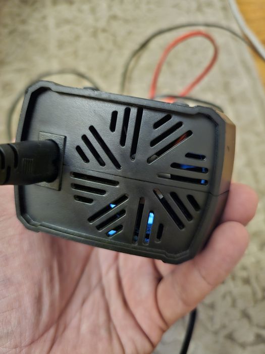 Зарядне Konnwei KW520 тестер