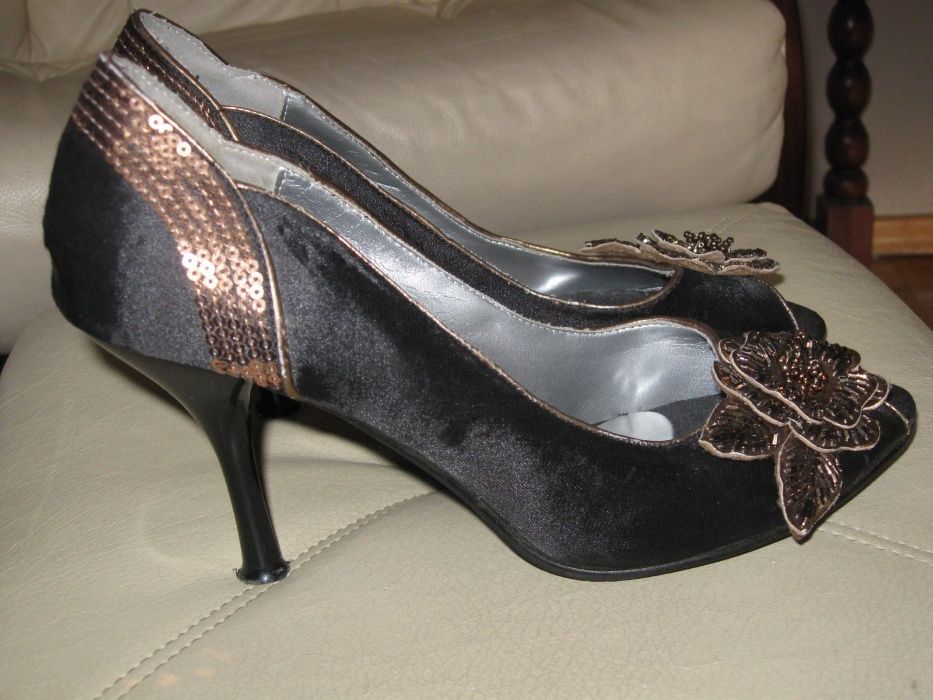 Buty PANDORA bardzo eleganckie szpilki rozm.38