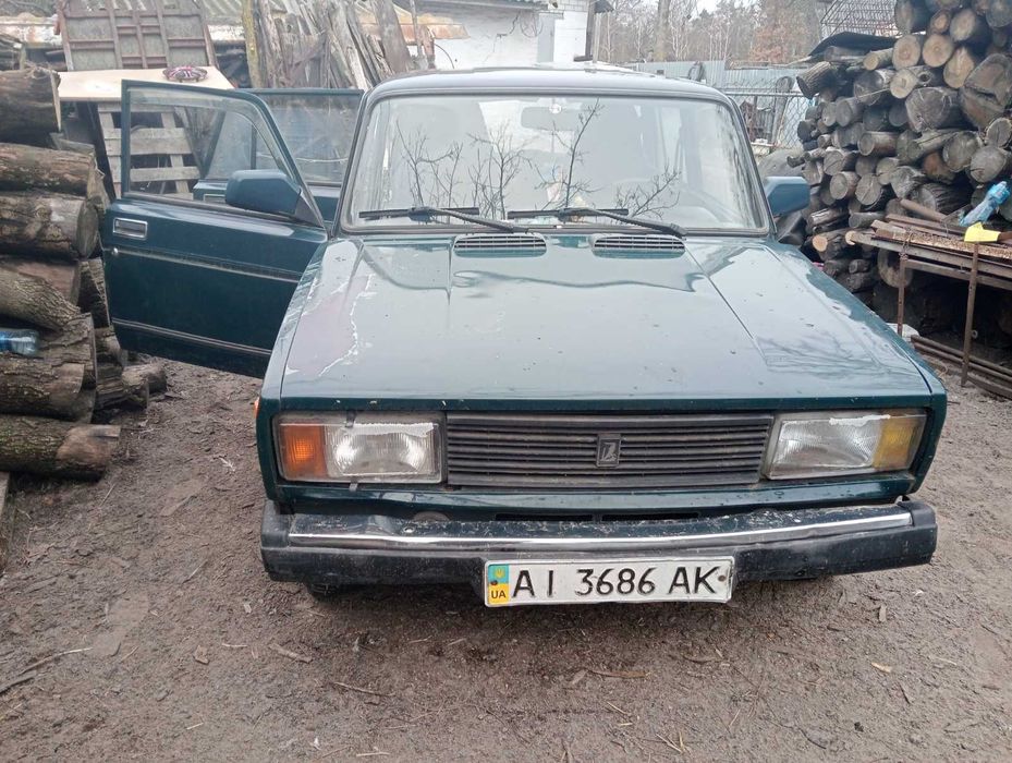 Продам автомобіль .Знаходимось в Київській області.