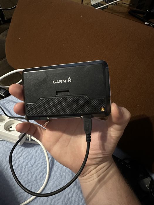 Продам навігатор Garmin справний