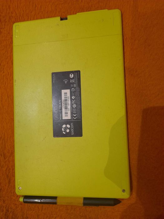 Графічний планшет Wacom Bamboo Fun Pen & Touch CTH-470