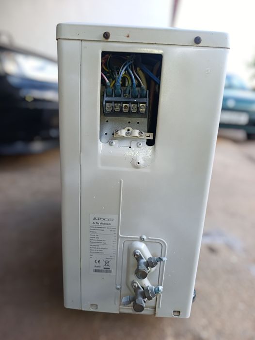 Máquina exterior de ar condicionado
