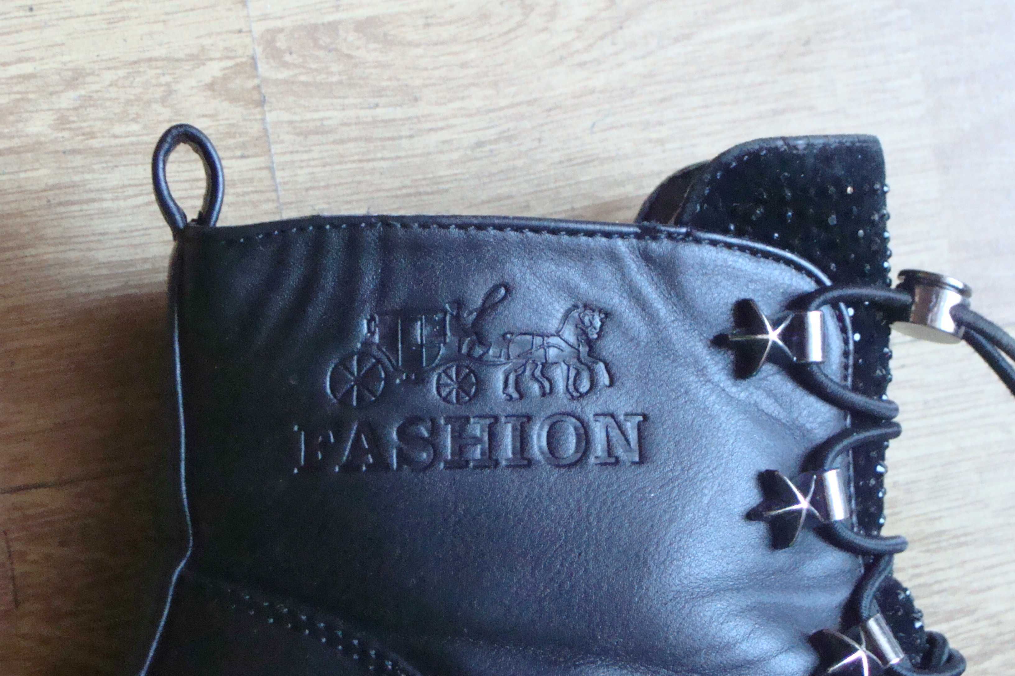 Buty damskie FASHION,ocieplane, wys. za kostkę,rozmiar 35,kolor czarny