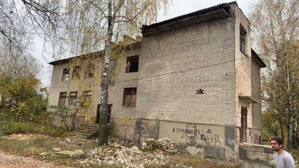 Оренда Укртелеком! 1726,5 м²; м. Звягель, вул. Василя Карпенка, 46а