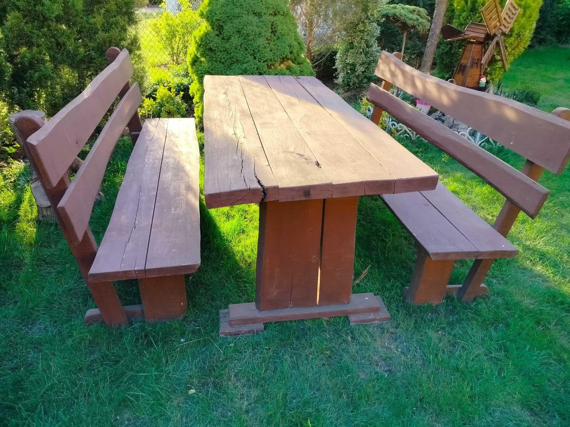 Biesiadny zestaw stół +2 ławki