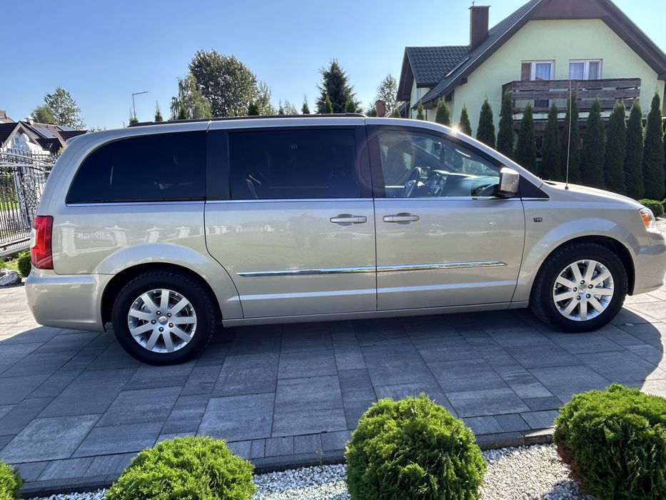 Chrysler Town&Country. 3.6 b+g