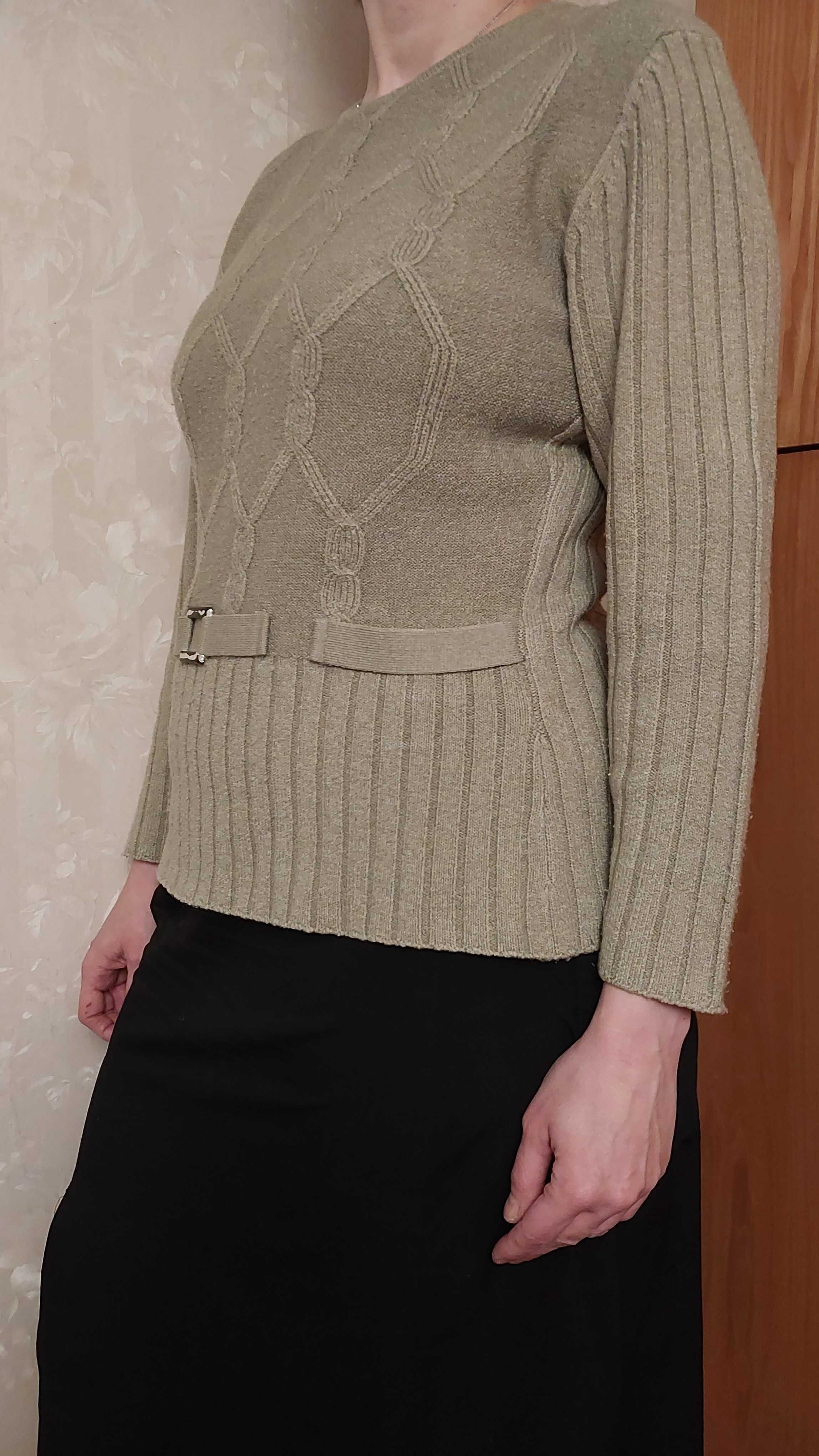 Sweter grubszy damski oliwkowy