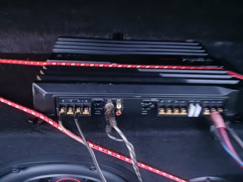 Subwoofer Auto JBL S2-1224SS + amplificador Sony XM-N1004