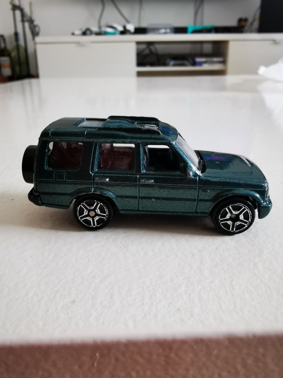 Land Rover Discovery 2004 Motor Max 1/64