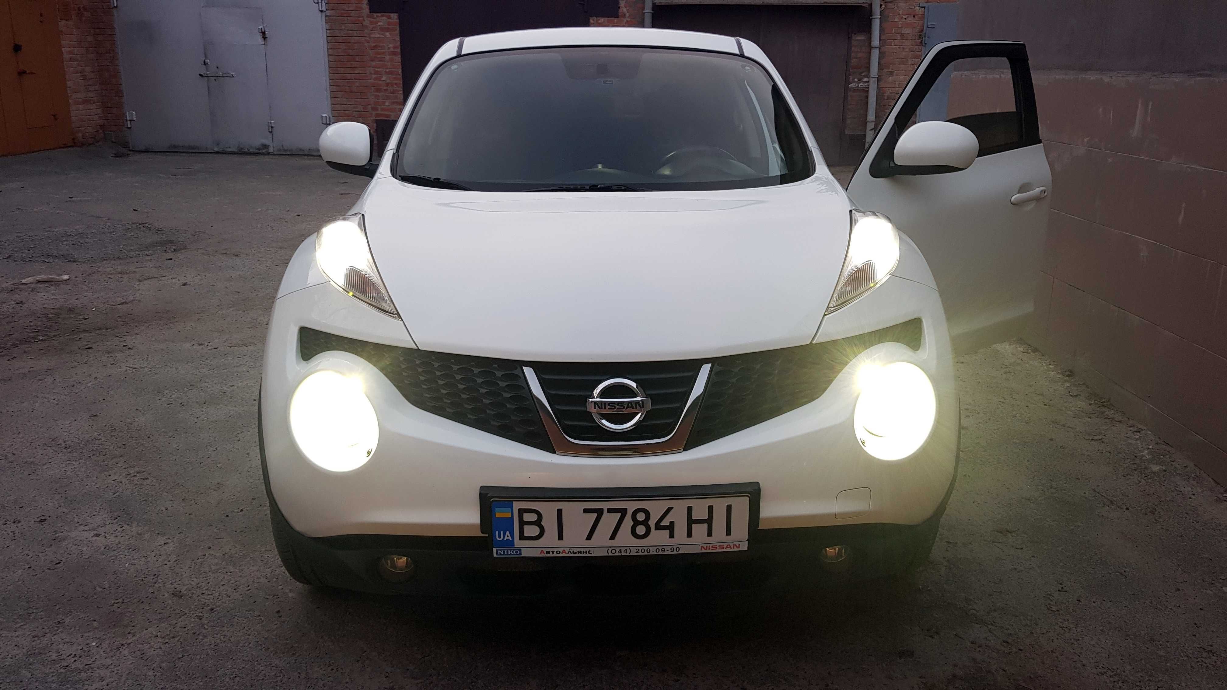 Nissan Juke 2012, I покоління  •  1.6T CVT (117 к.с.)