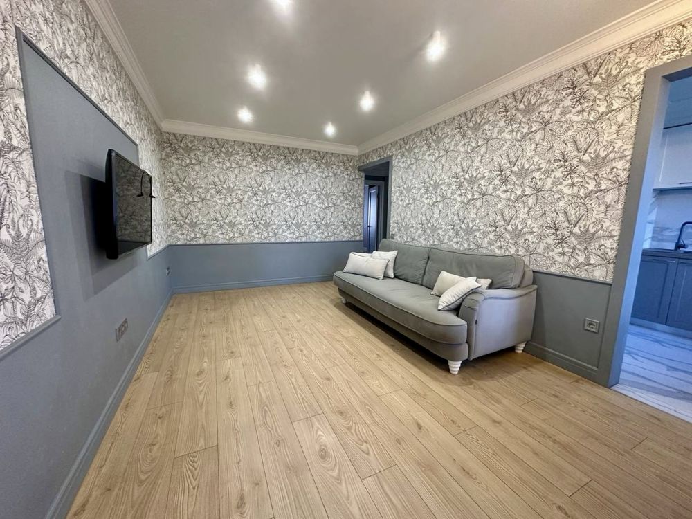 3-кімн квартира, вул Амброса(Орджонікідзе)23, з дизайнерським ремонтом