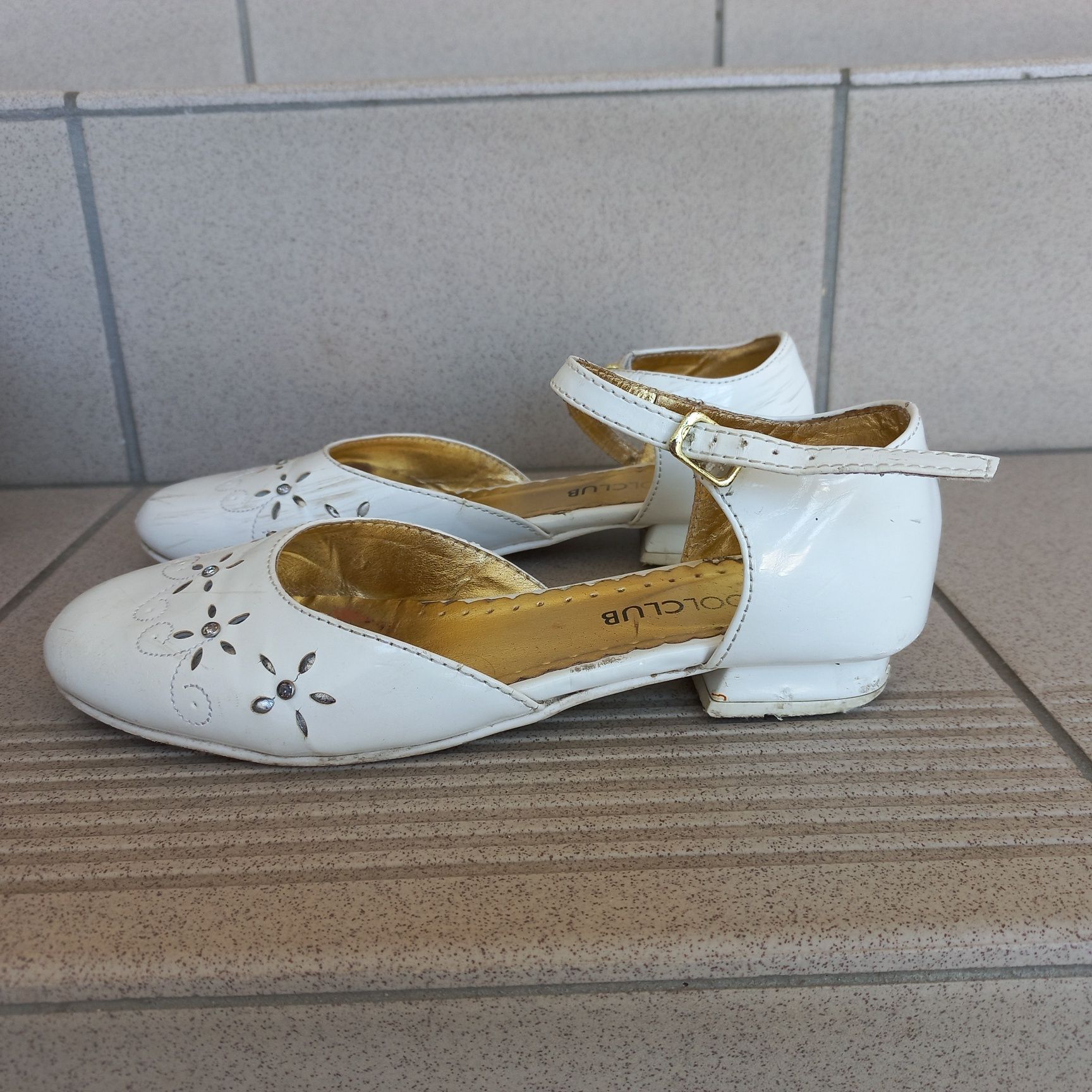Buty komunijne dla dziewczynki