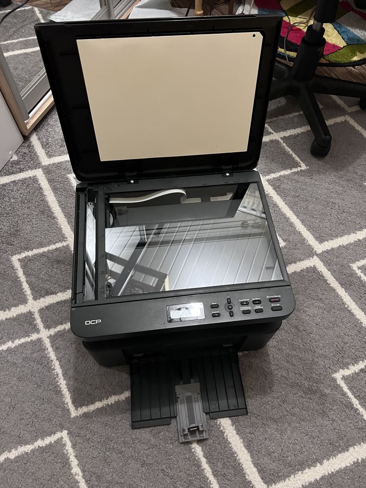 Принтер- сканер Brother DCP-1602R