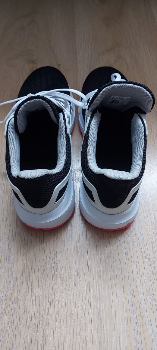 Buty ADIDAS FUNFALCON  r. 41 1/3