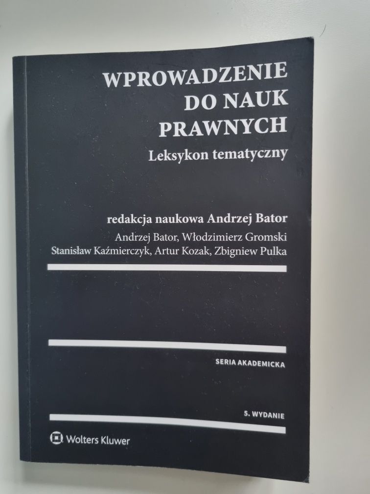 Wprowadzenie do nauk prawnych leksykon tematyczny