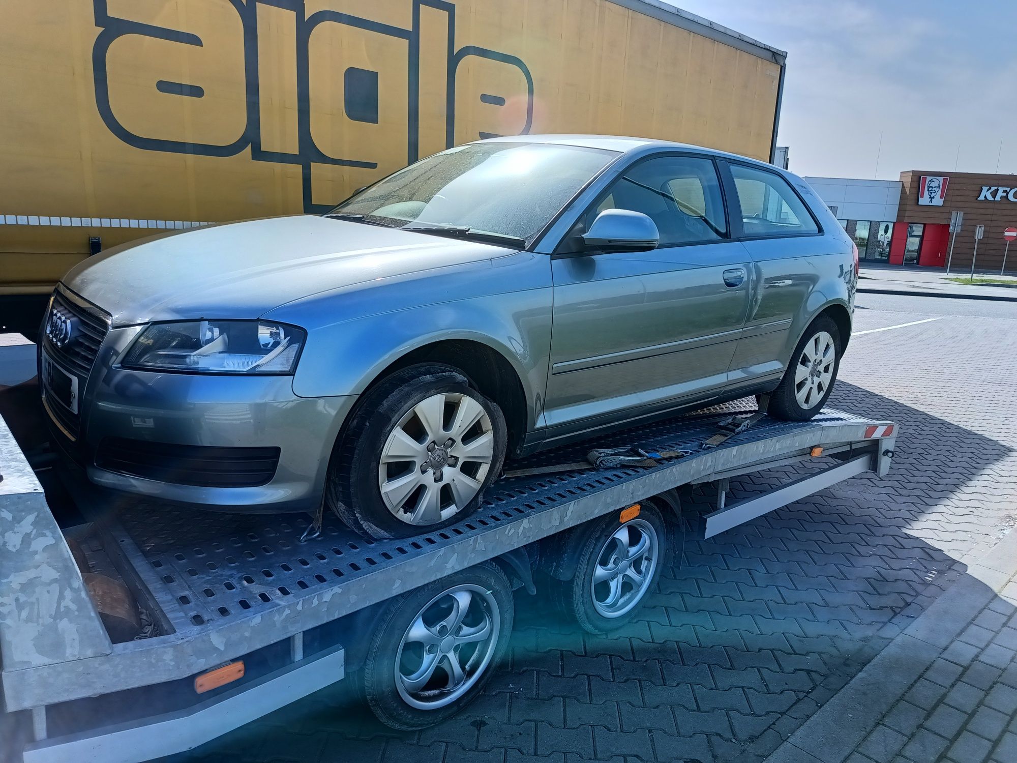 Fotele siedzenia Audi A3 8P 3 Drzwi 3 D bardzo ładne