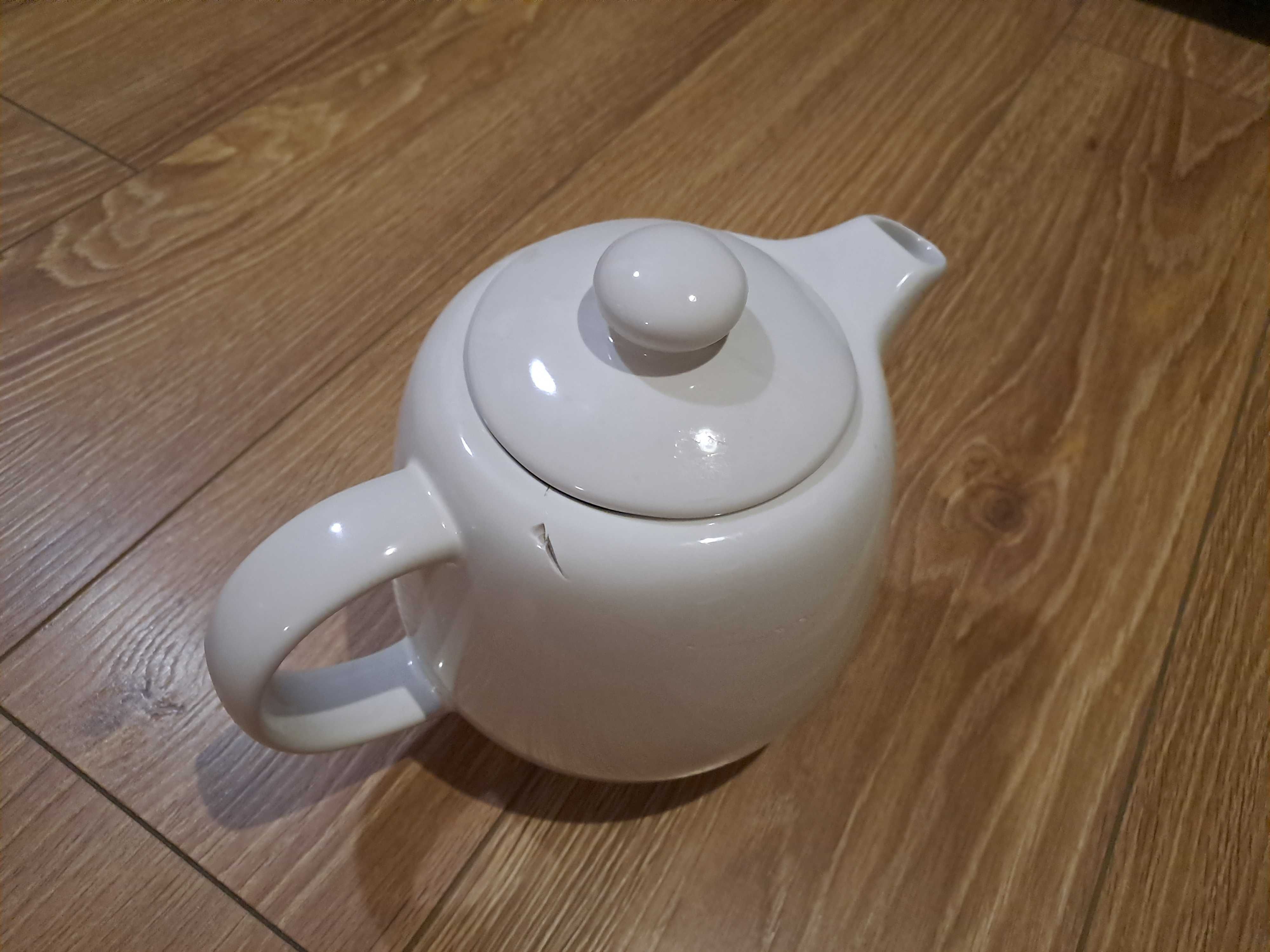 Dzbanek na herbatę IKEA, ubity