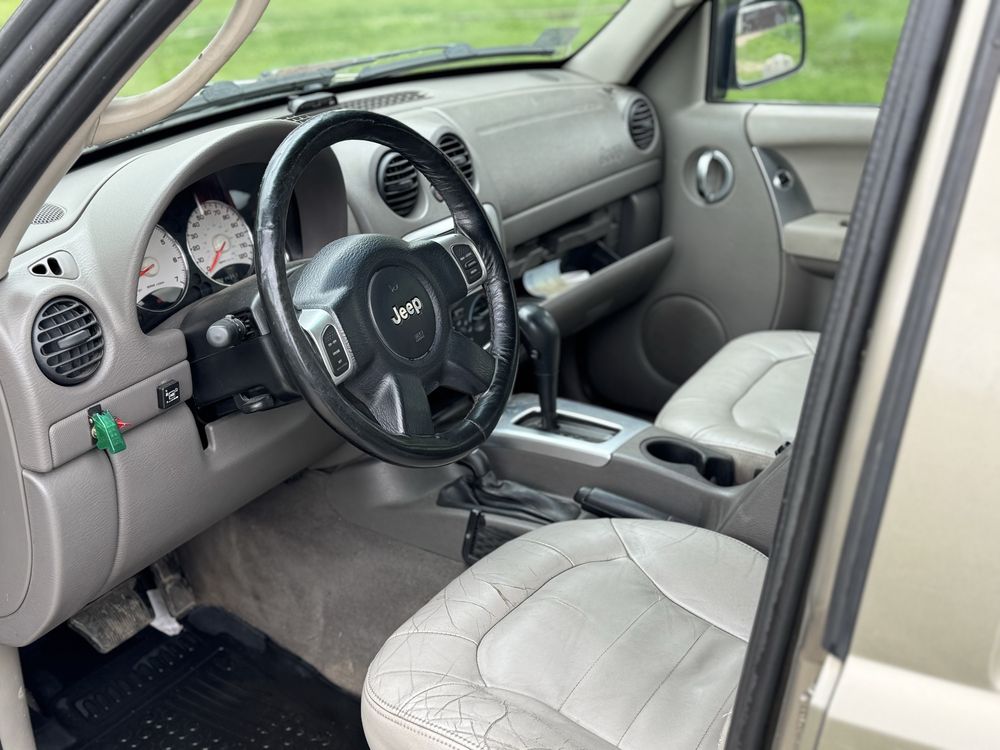 Jeep Liberty KJ 3.7 V6 LPG Hak