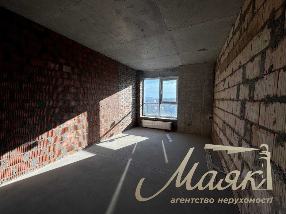 Продажа 2-к квартиры 72м2, ЖК Владимирский, Антоновича, Центр.