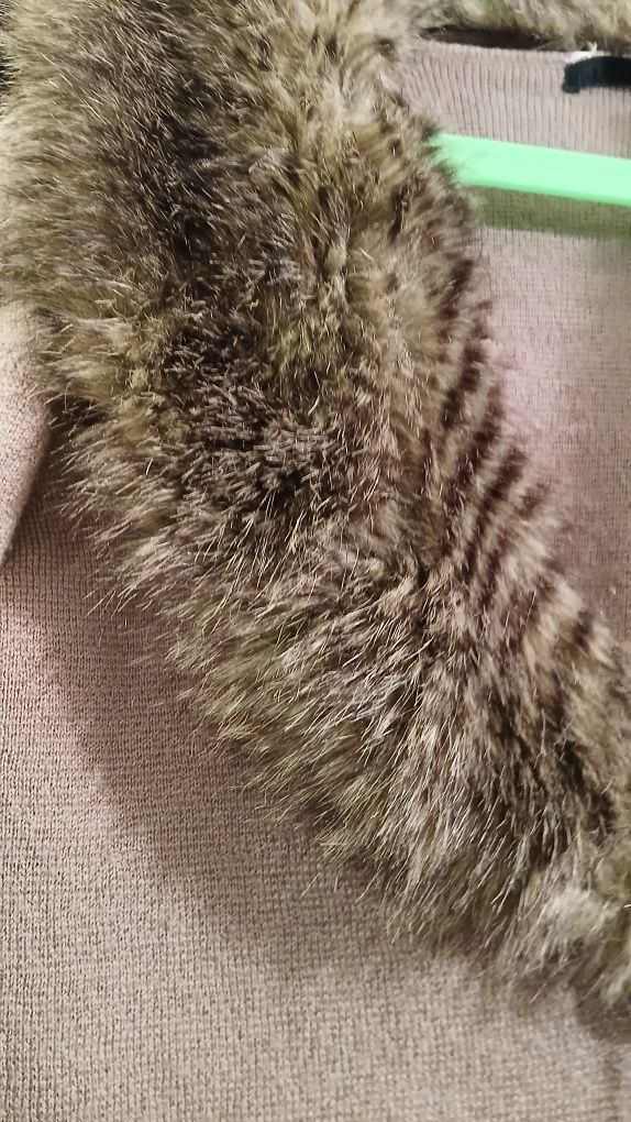 Sweter damski Nowy rozpinany z kołnierzem futro Hm r 40