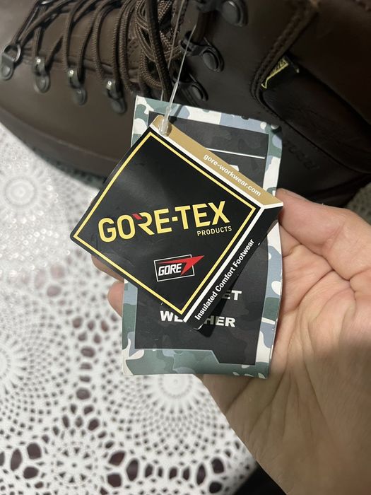 Продам нові Британські берці.