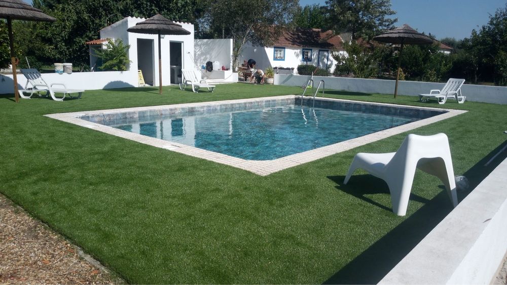 Quinta para eventos - piscina de agua salgada e salão climatizado.