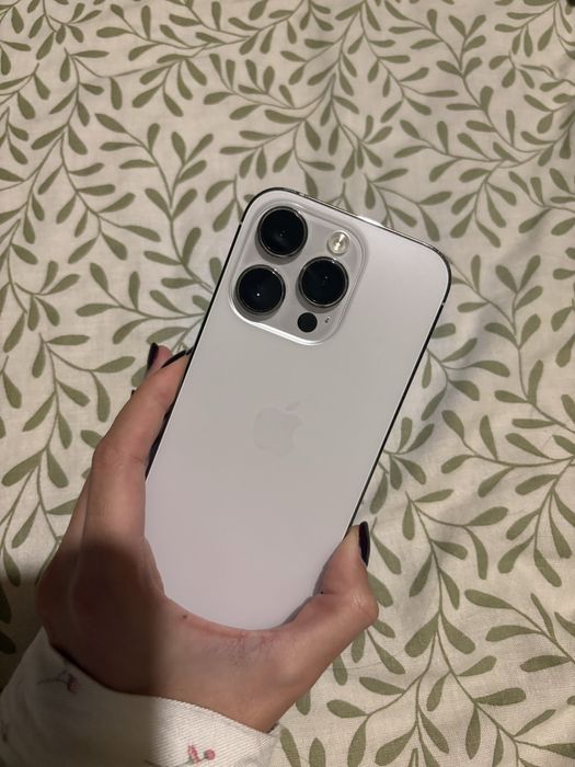 Iphone 14 pro, praticamente novo