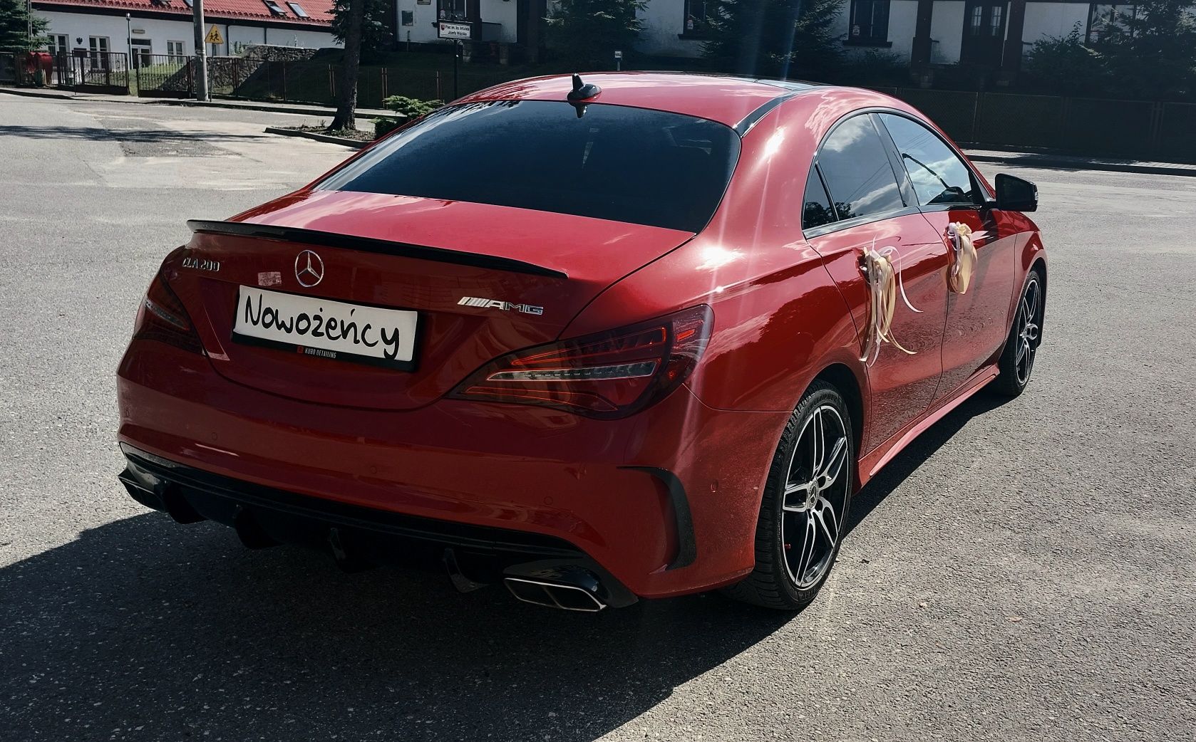 Auto do ślubu / na wesele - czerwony Mercedes CLA AMG