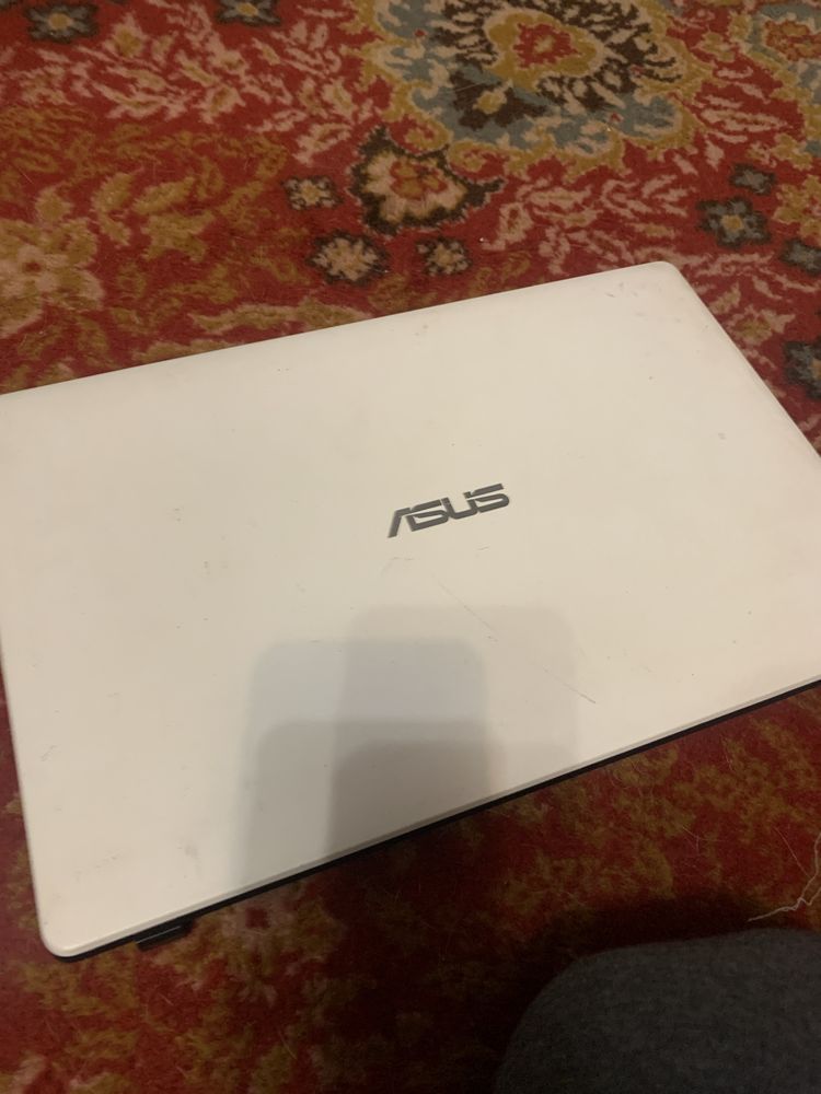 Продам запчасть asus x552c