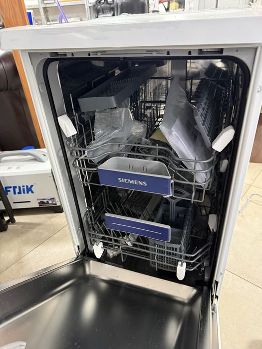 Посудомийка SIEMENS SR23EW24KE iQ300