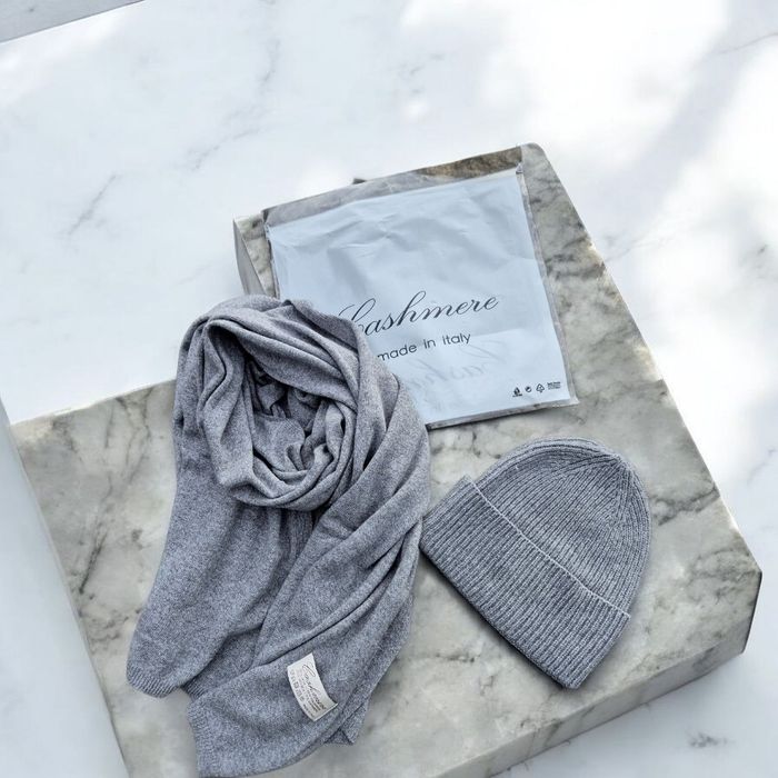 Szary komplet cashmere czapka i szalik ciepły na zimę na prezent