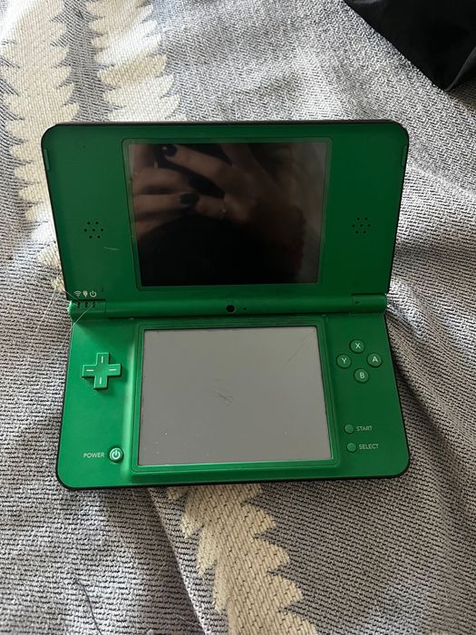 Vendo Nintendo DS XL desbloqueada