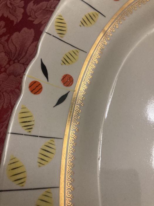 Продам фарфоровое блюдо Коростень