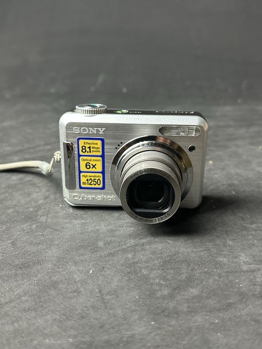 Цифровий фотоапарат Sony. В робочому стані.