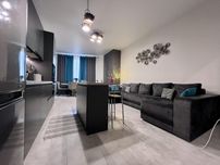 Продам 3 комн с ремонтом ЖК Одиссей (010-070)